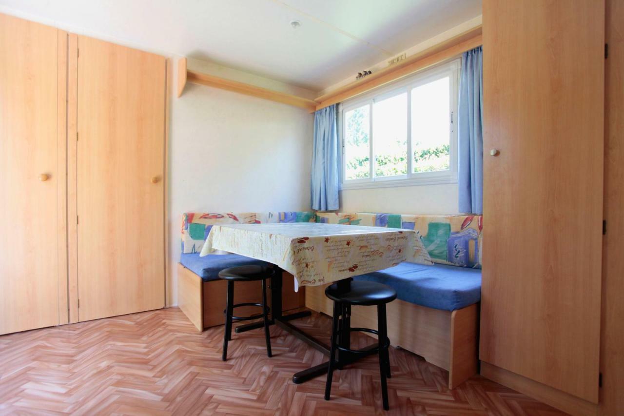 Camping Du Pont De St Gal Saint-Gal-sur-Sioule Eksteriør billede